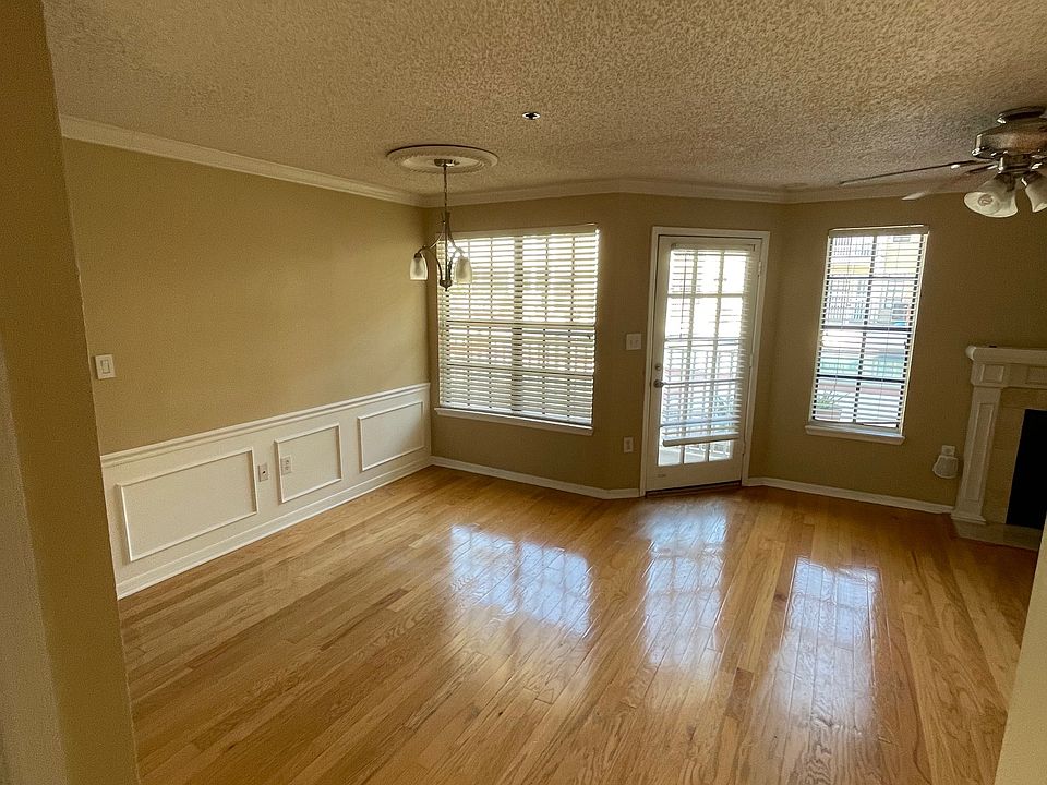 1st image of 1000 W Horatio St APT 108