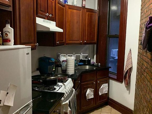 5th image of 324 E 94th St APT 4R