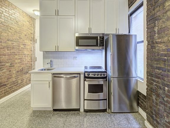 5th image of 7 Carmine St #10A