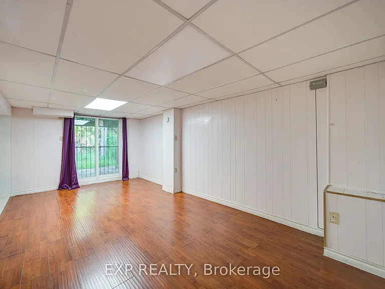 82 Muirlands Dr — Photo 25