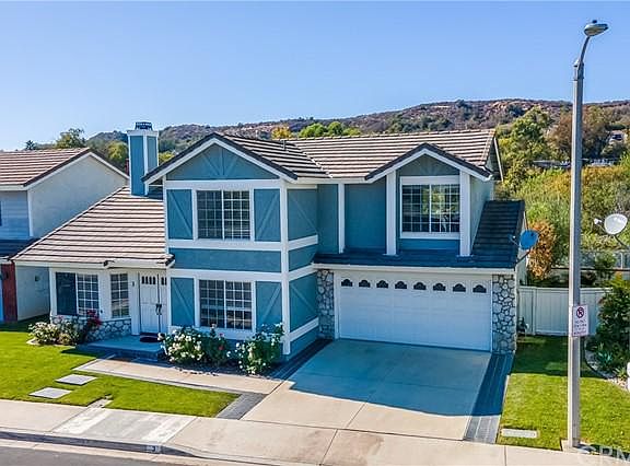 2nd image of 3 Songbird Ln