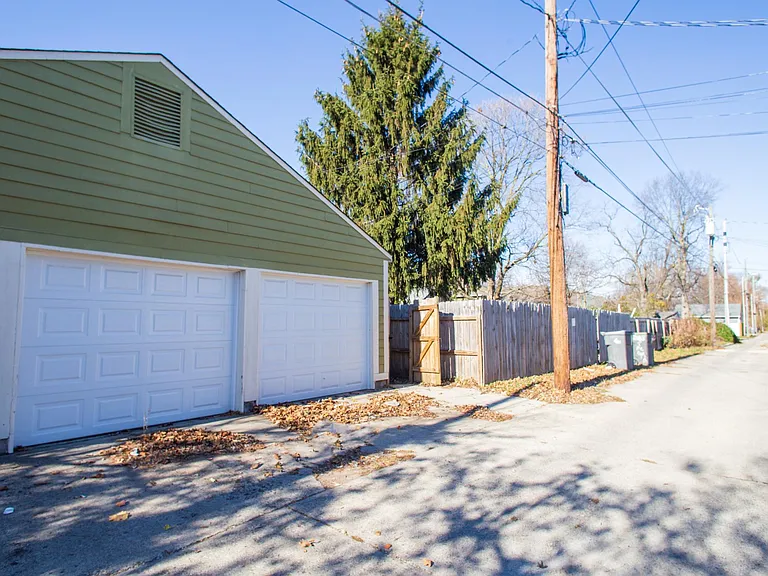 807 N Tacoma Ave — Photo 16