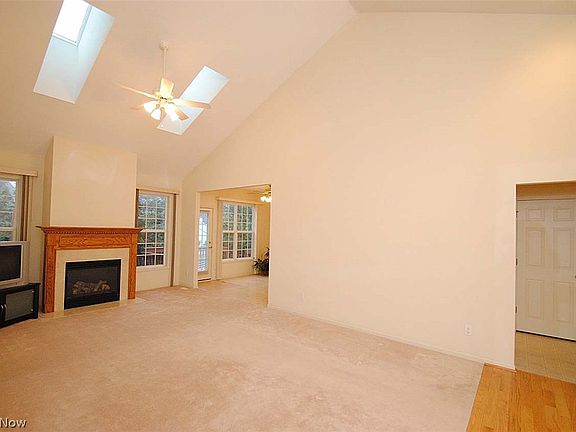 2nd image of 515 Oak Lawn Ct #81