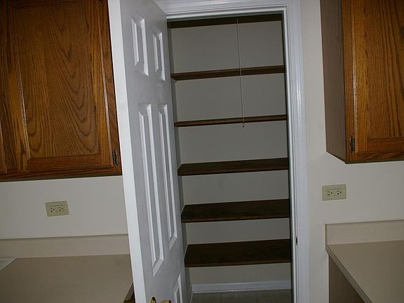 5th image of 767 Lippert Ln APT 1W