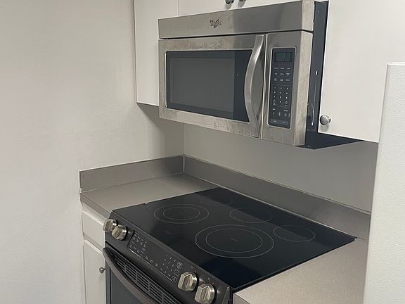 4th image of 6741 137th Pl NE APT 461