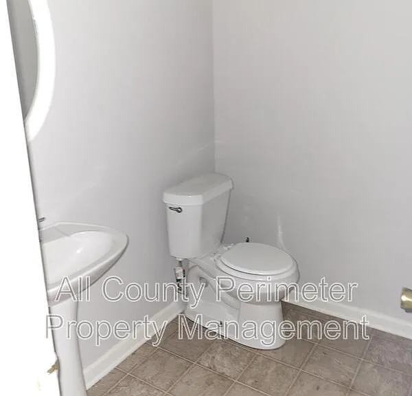 7620 Creekside Ln — Photo 8