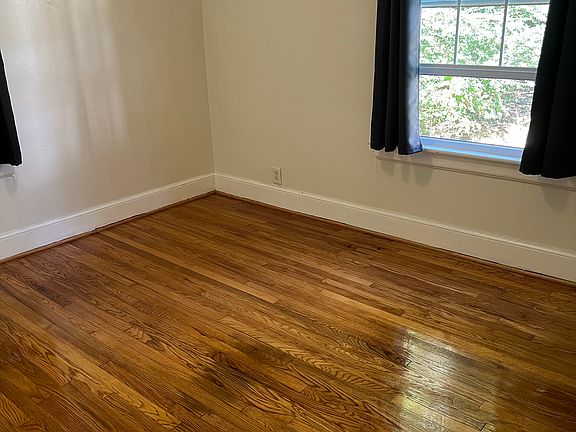 3rd image of 2814 Kilgore Ave