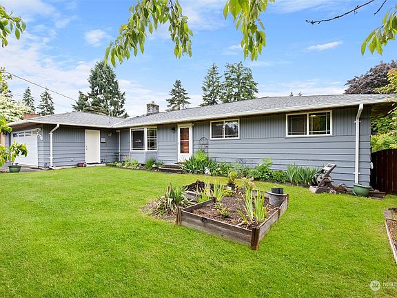 2nd image of 2321 Del Campo Drive