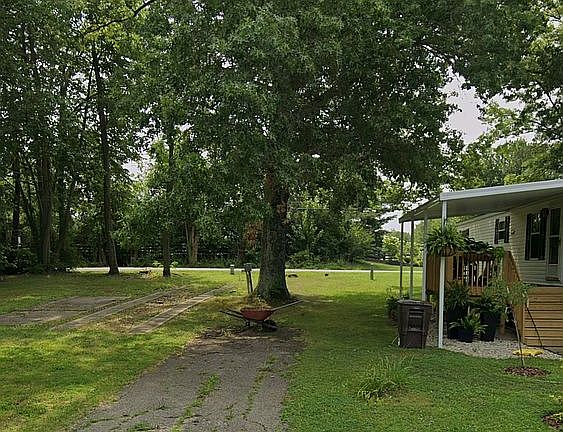 2nd image of 7 Lake Dr