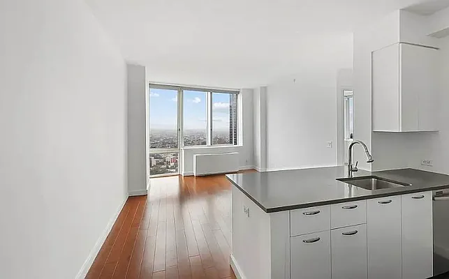 Rented by Dalan Rentals | media 30