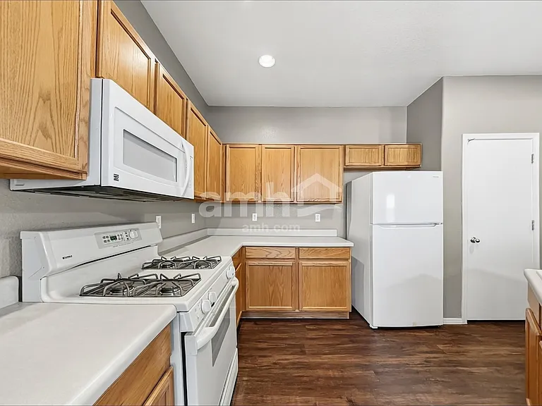 5839 E Nathan St — Photo 3