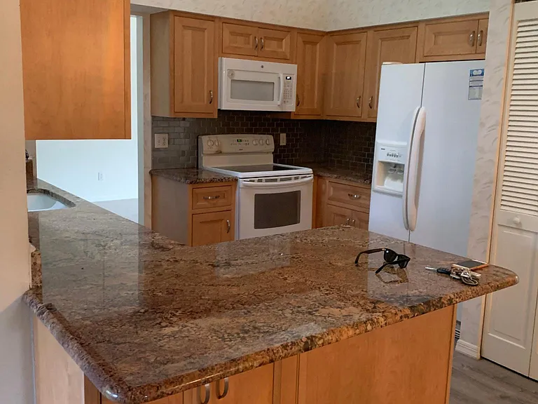 138 Barrington Dr — Photo 25