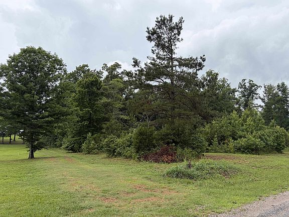 3rd image of 745 Foster Rd