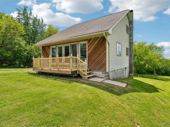 5290 Curriers Rd, Arcade, NY 14009