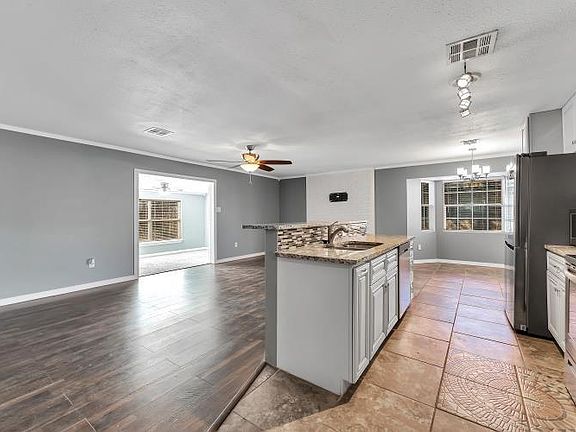 5th image of 7008 NW Taylor Ave
