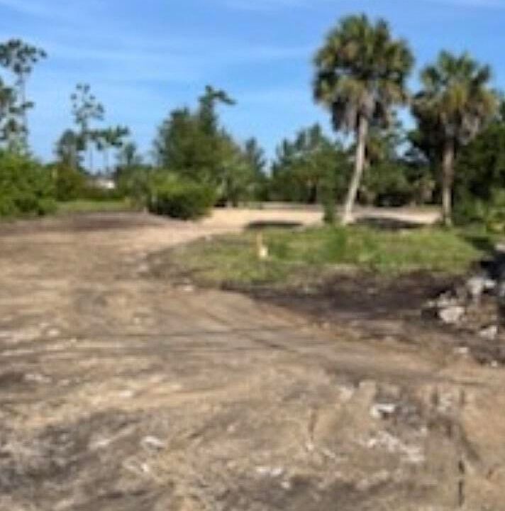 2nd image of 608 Plantation Dr