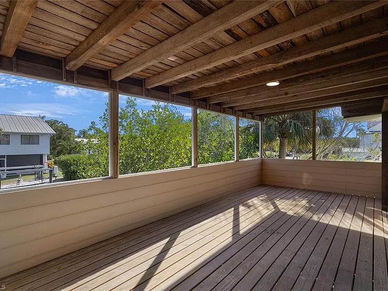 1284 Rainbow Ct — Photo 17
