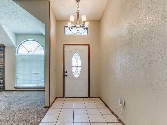3rd image of 2412 E Park Pl