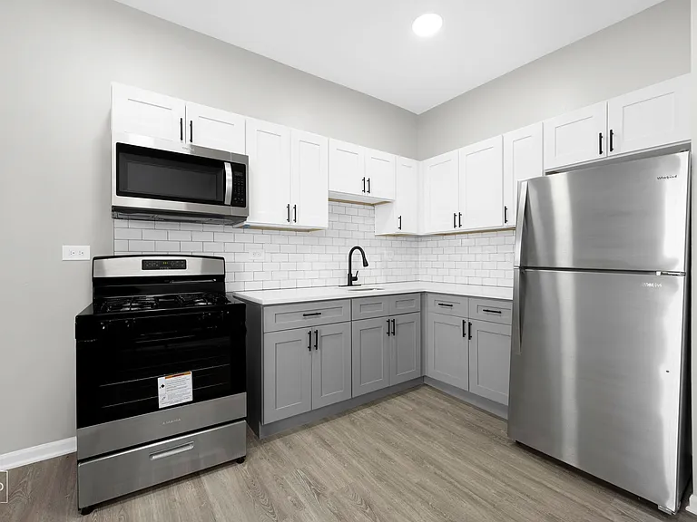 8954 S Commercial — Photo 6