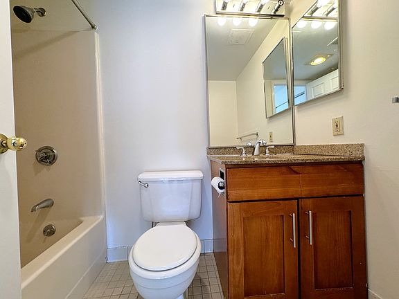 5th image of 339 Franklin St #20