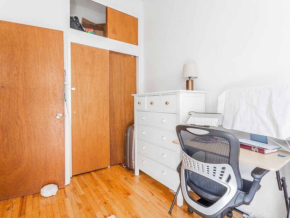 2nd image of 57 W 89th St APT 4R