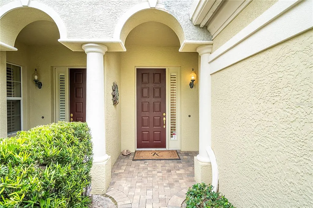 2 bed, 2.0 bath, 1798 sqft, $4,400 — Photo 2
