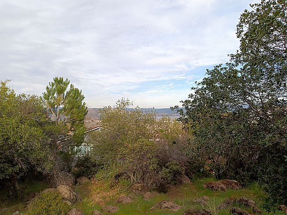 Lakeview, 10167 Del Monte Way