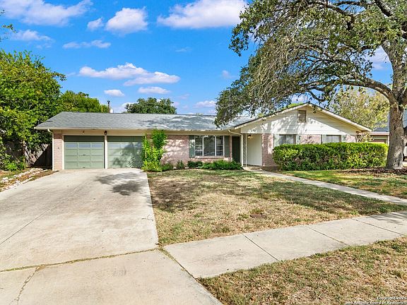 2nd image of 915 Tamworth Drive