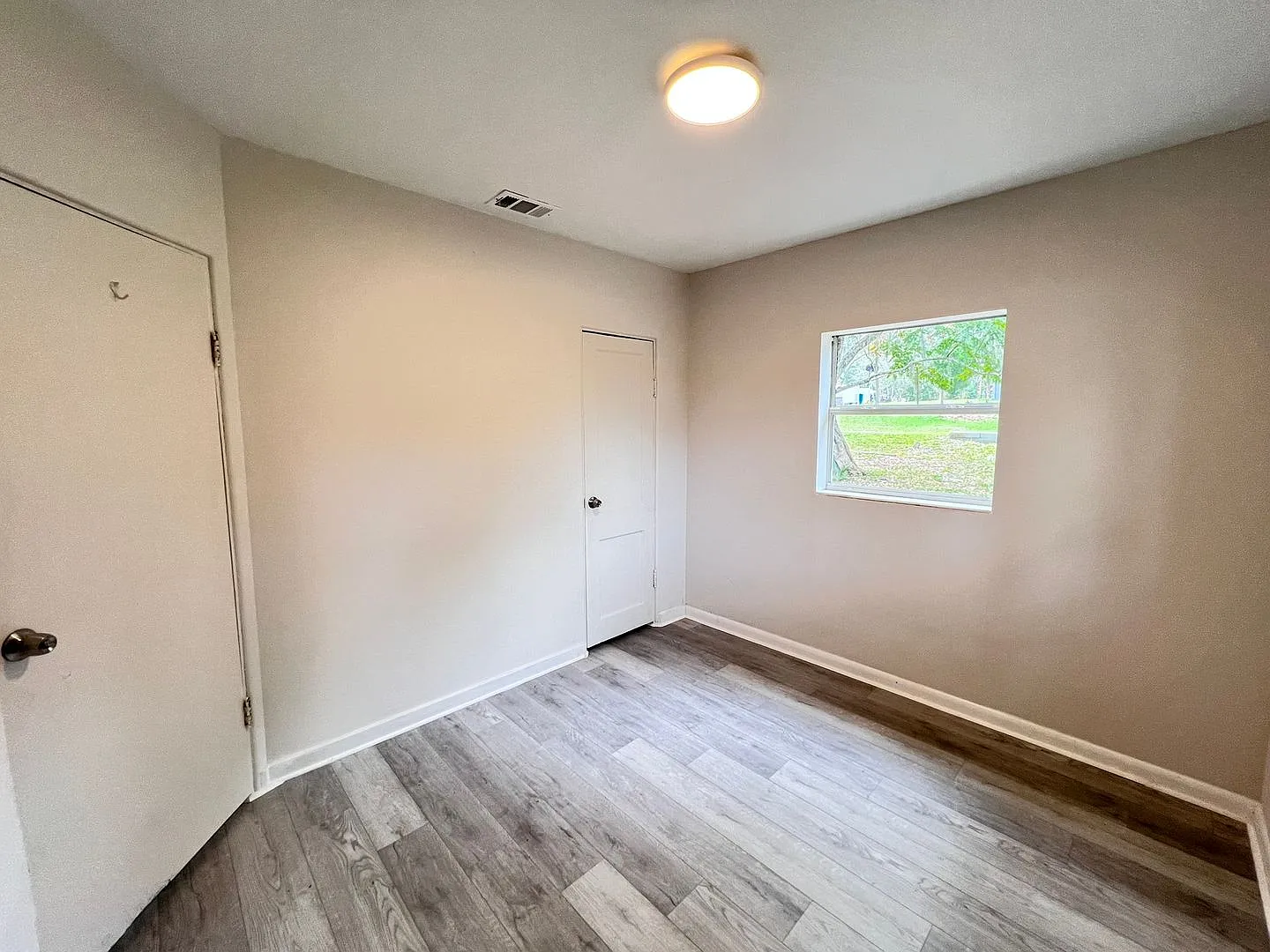 2 bed, 1200 sqft, $1,650 — Photo 4