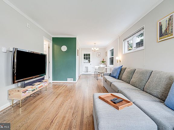 2nd image of 2015 Rollins Dr