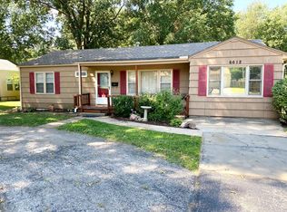 6612 Melrose Ln, Shawnee, KS 66203