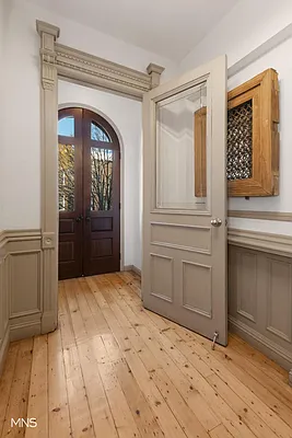 Rented by MNS | media 13