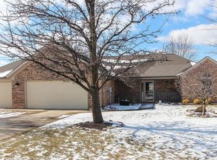 4164 S Kelly Dr, New Palestine, IN 46163