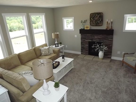 4th image of 6358 Bentley Dr NE