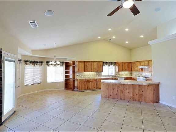 4th image of 2743 N Shady Ct