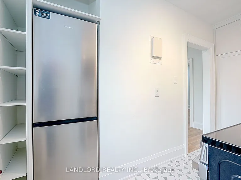 2520 Bloor St W #12 — Photo 23