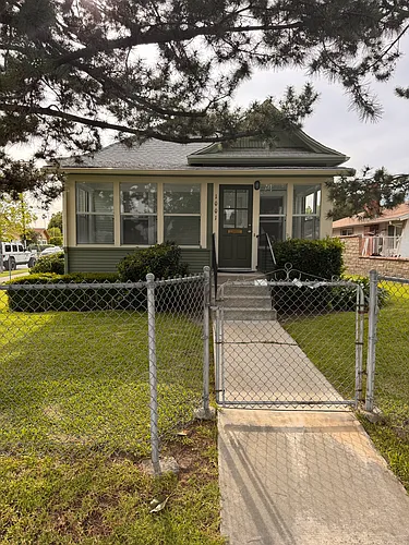 1001 N Dalton Ave Photo 1