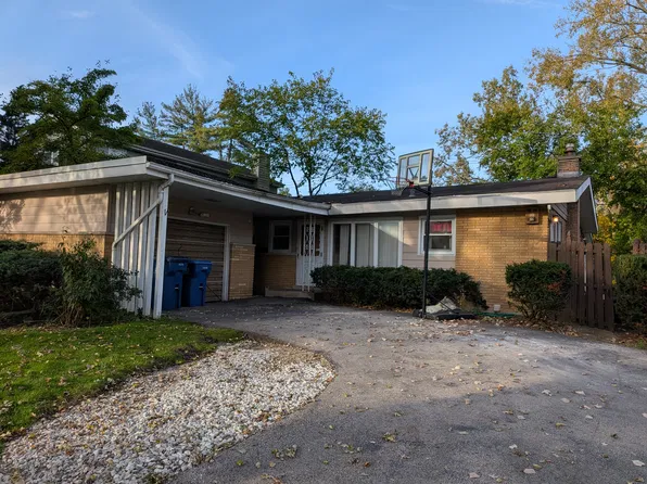 207 Sunset Dr, Wilmette, IL 60091
