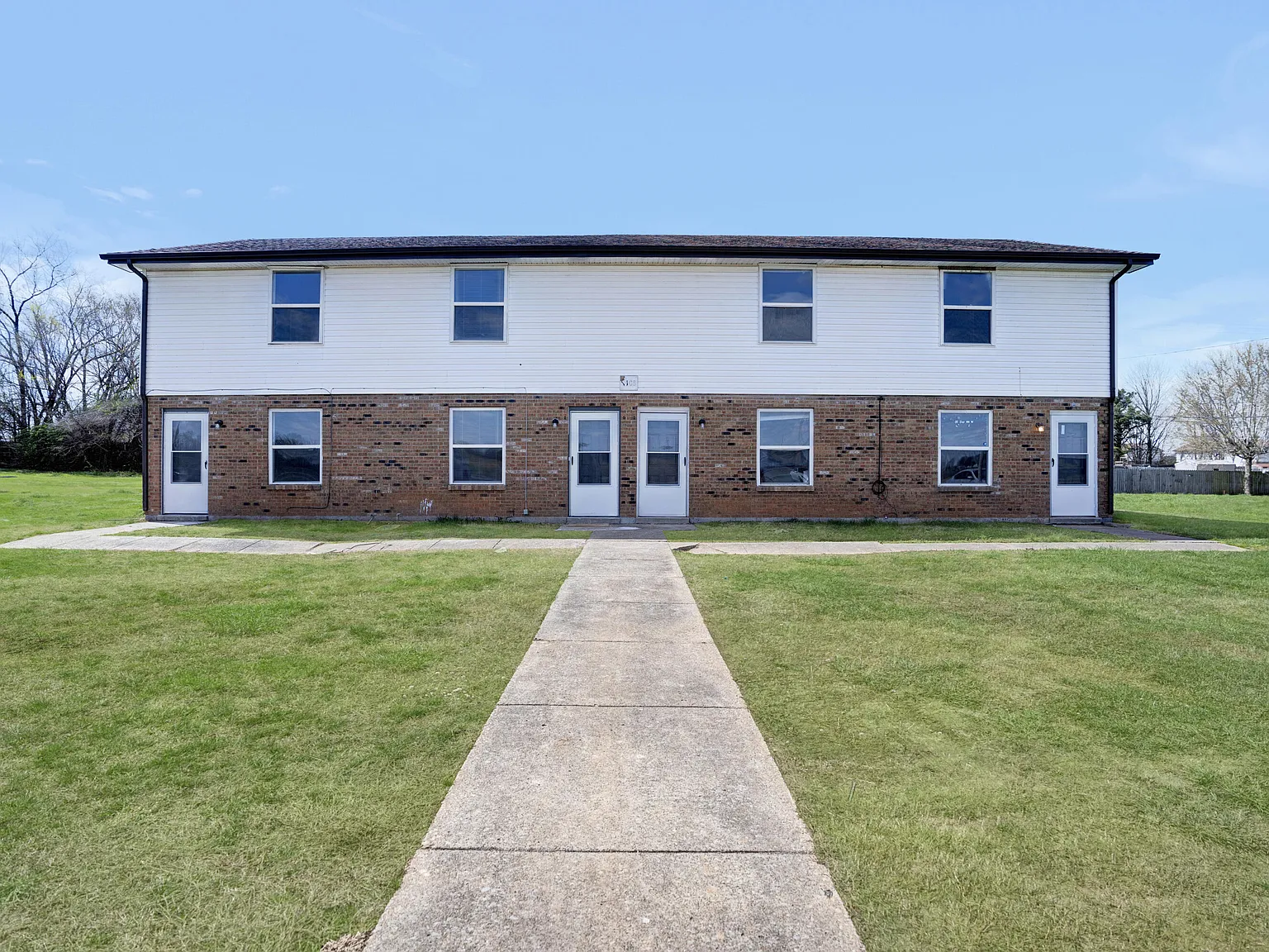 2 bed, 1.5 bath, 1000 sqft, $1,245 — Photo 3