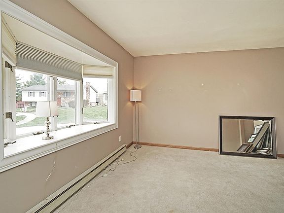 5th image of 1020 Stanwood Dr