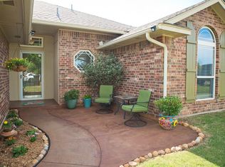 1709 Tara Dr, Moore, OK 73160