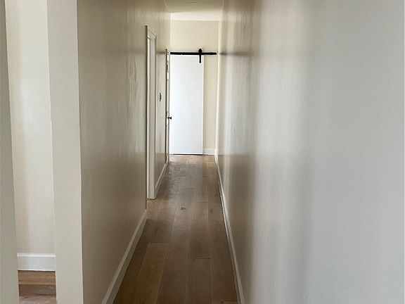 4th image of 620 W 41st Pl