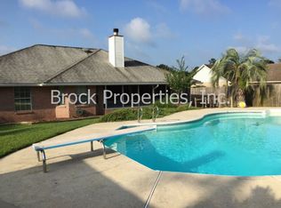 600 Copper Ridge Dr, Cantonment, FL 32533