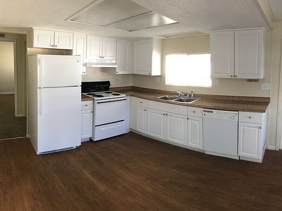2nd image of 198 Caviller Ct