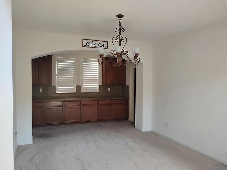 1261 Baxter Dr — Photo 6