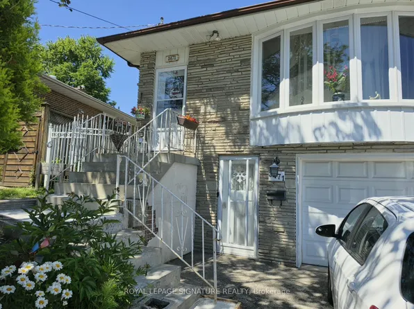 3471 The Credit Woodlands, Mississauga, ON L5C 2K5