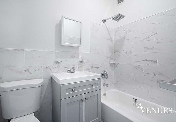 5th image of 216 E 111th St #1E