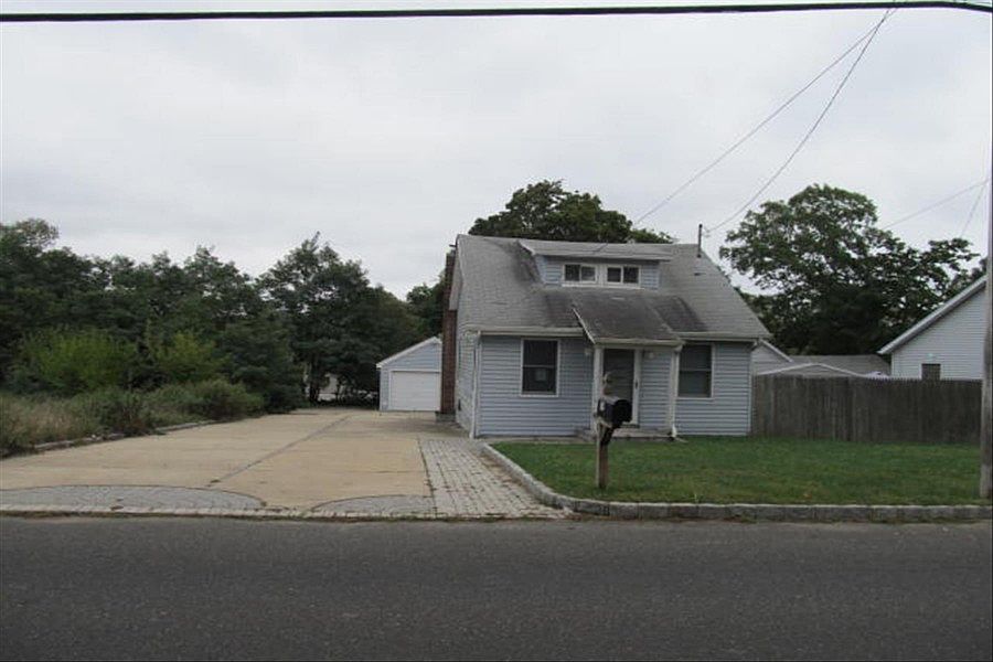 1st image of 79 Adirondack Dr