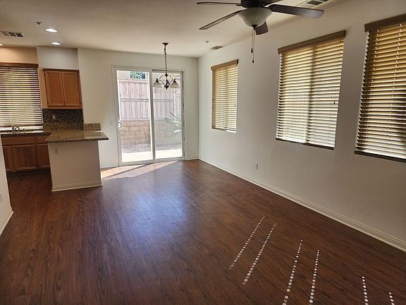 4th image of 25176 Crest Haven St Unit 3