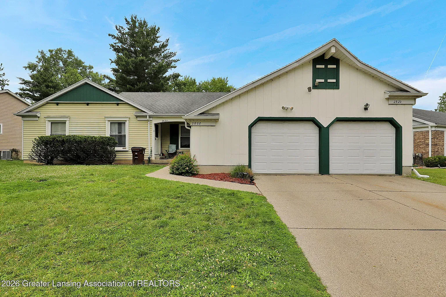 3 bed, 1.5 bath, 1200 sqft, $1,600 — Photo 1